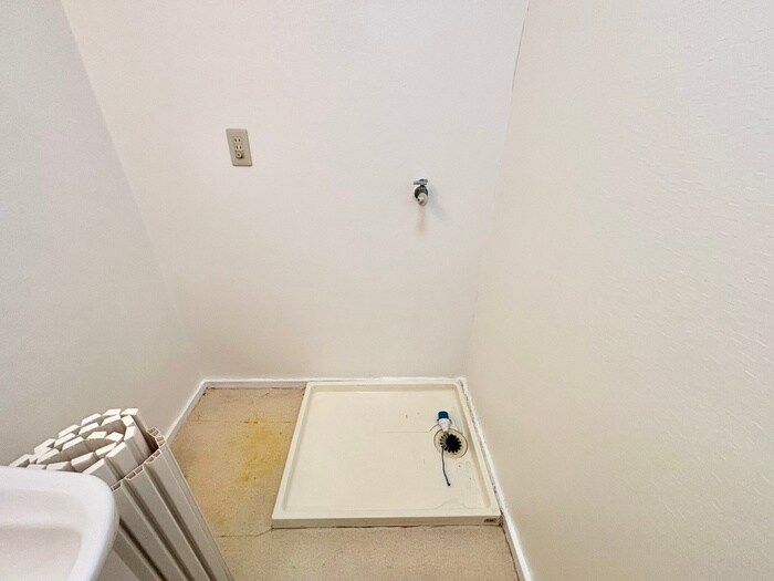 物件内観写真16　(洗濯機置場)