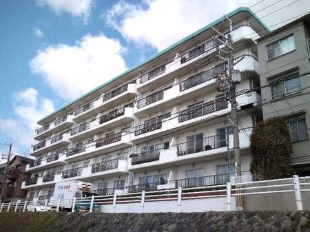 仁川グランドハイツ（６０２）外観写真