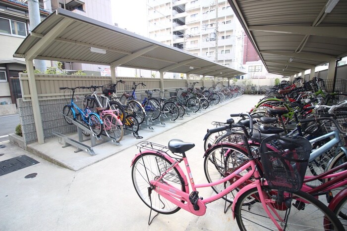 物件外観写真4　(駐輪場)