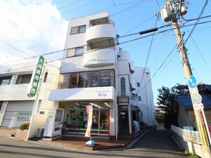 メゾン東香里園外観写真