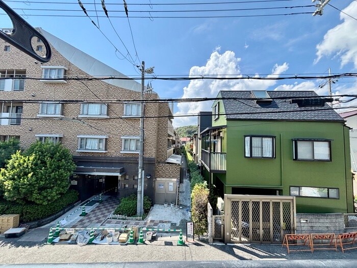 物件内観写真12　(室内からの展望)