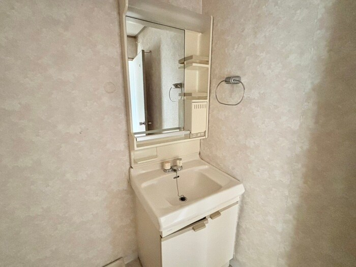 物件内観写真10　(洗面)