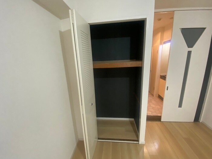 物件内観写真15　(収納)