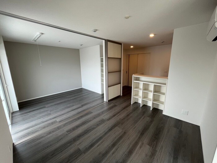 物件内観写真8　(居室)