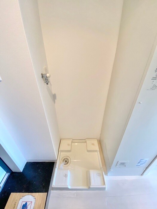 物件内観写真14　(洗濯機置場)