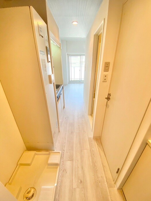 物件内観写真18　(廊下)