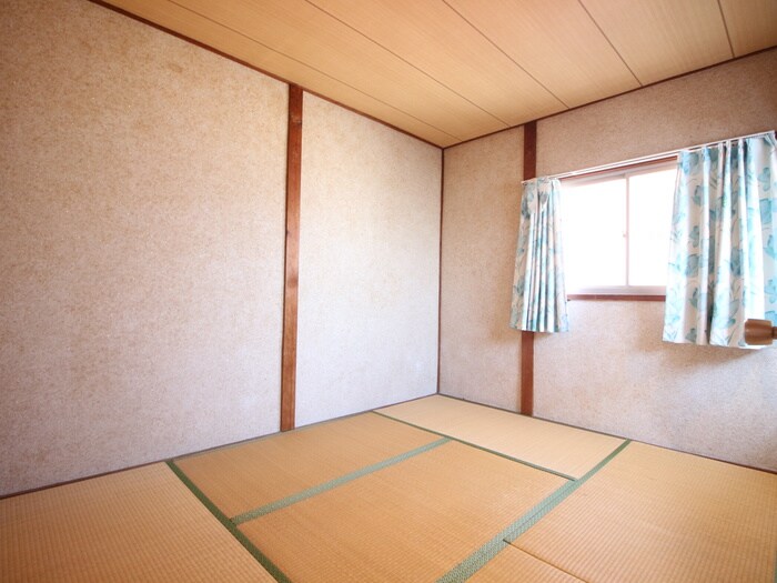 物件内観写真4　(居室)