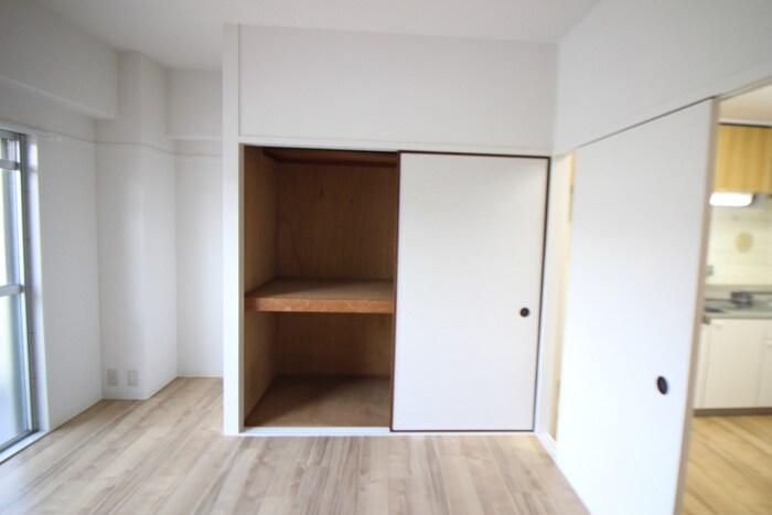 物件内観写真18　(収納)