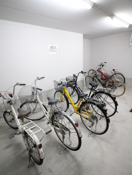 物件外観写真6　(駐輪場)