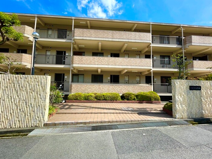 物件外観写真6　(駐車場)