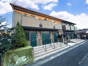 フラットソラ外観写真