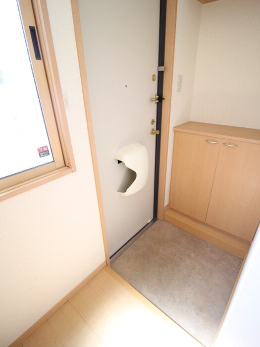 物件内観写真16　(玄関)