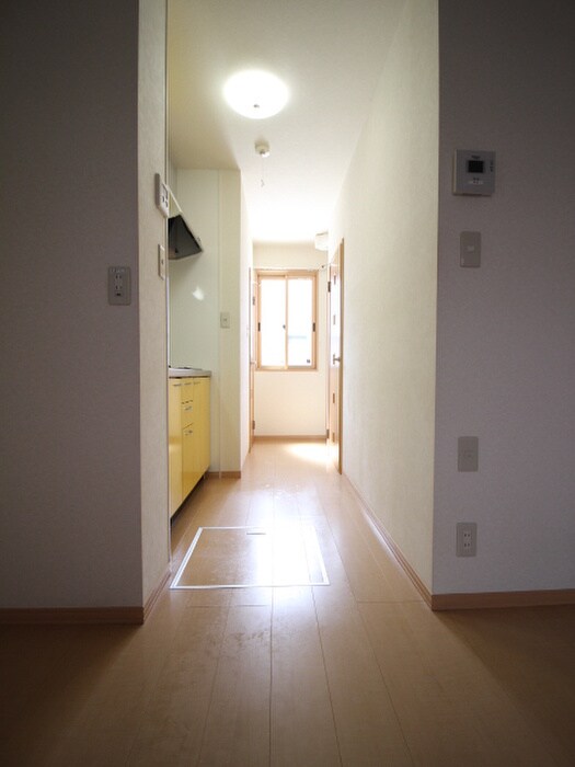 物件内観写真18　(廊下)