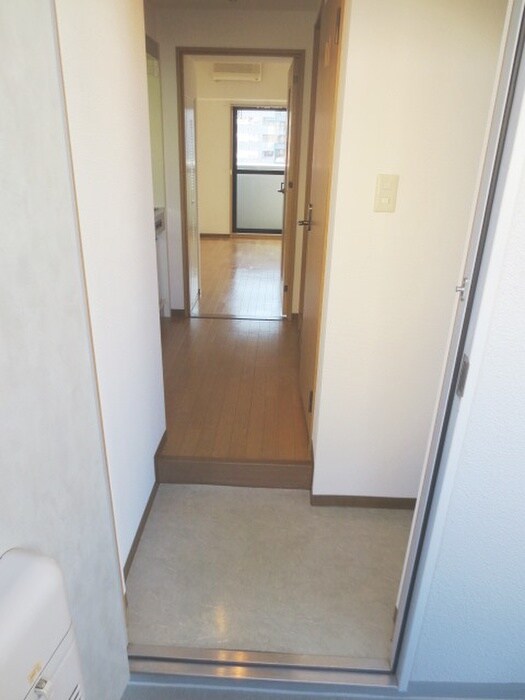 物件内観写真14　(廊下)