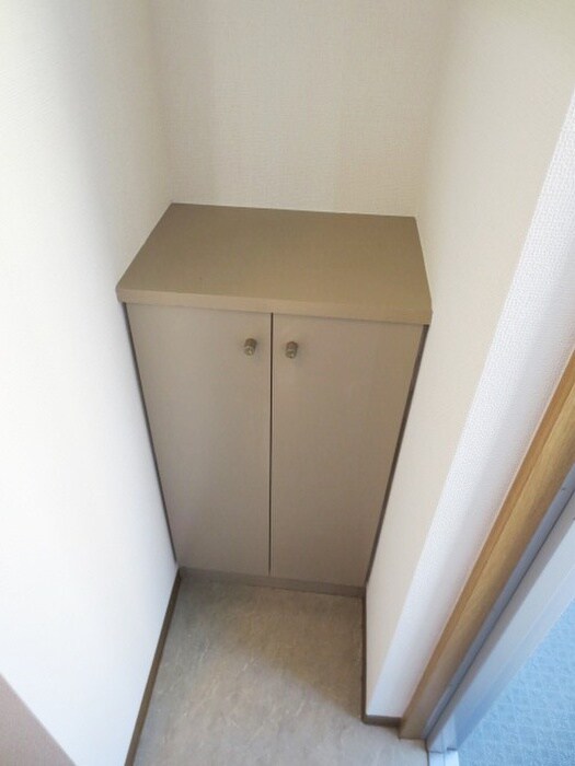 物件内観写真15　(玄関)