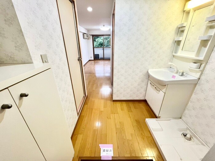 物件内観写真16　(廊下)