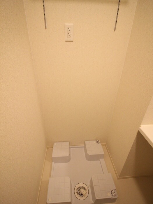 物件内観写真19　(洗濯機置場)