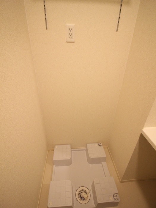 物件内観写真19　(洗濯機置場)