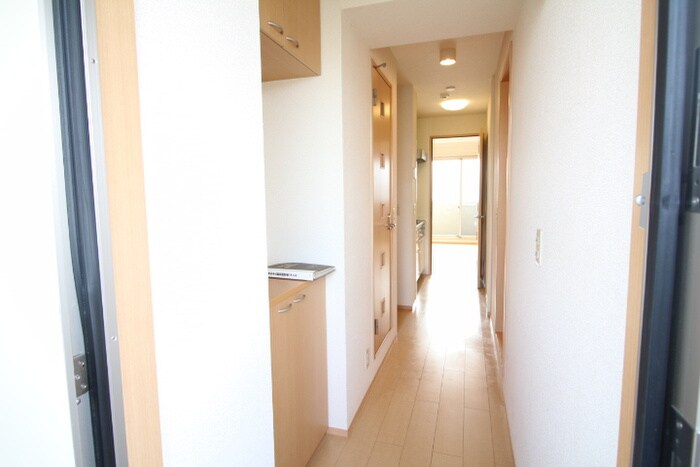 物件内観写真20　(廊下)