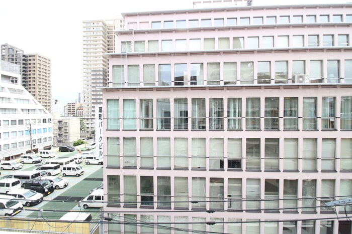 物件内観写真16　(室内からの展望)