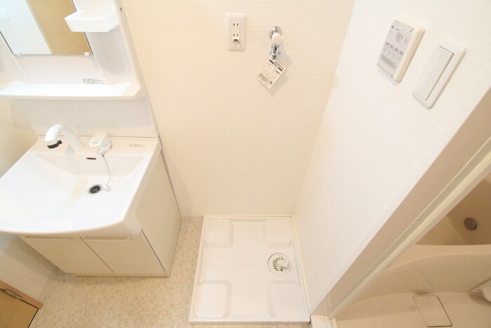 物件内観写真17　(洗濯機置場)