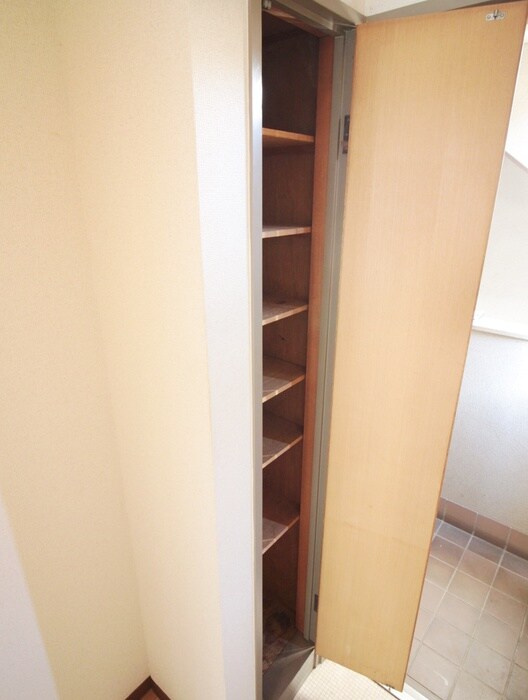 物件内観写真11　(靴箱)