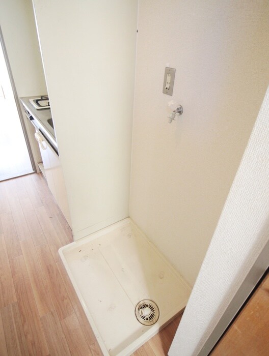 物件内観写真13　(洗濯機置場)