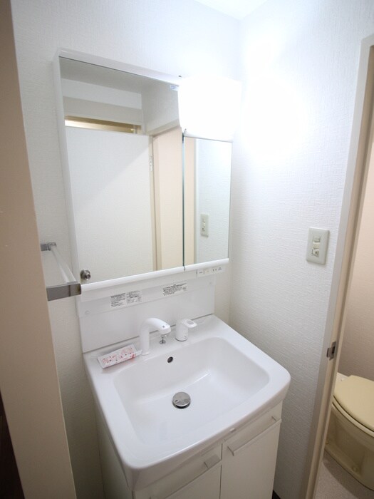 物件内観写真9　(洗面)