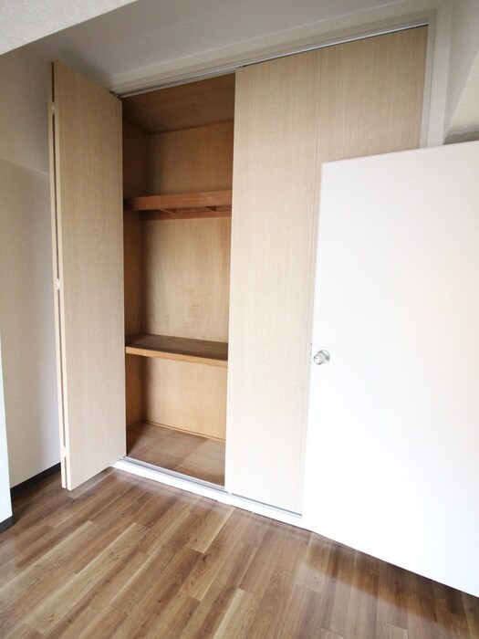 物件内観写真13　(収納)