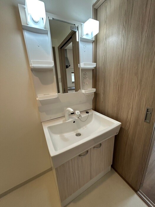 物件内観写真9　(洗面)