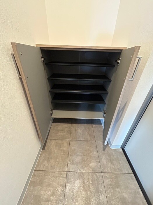 物件内観写真14　(靴箱)