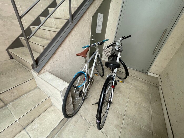 物件外観写真3　(駐輪場)