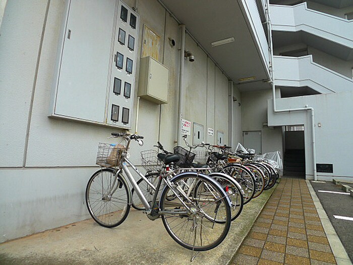 物件内観写真21　(玄関)