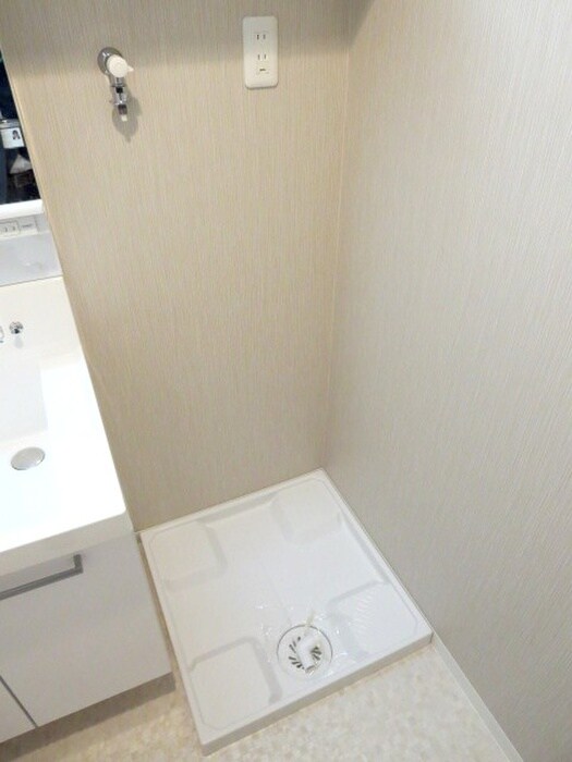 物件内観写真9　(洗濯機置場)