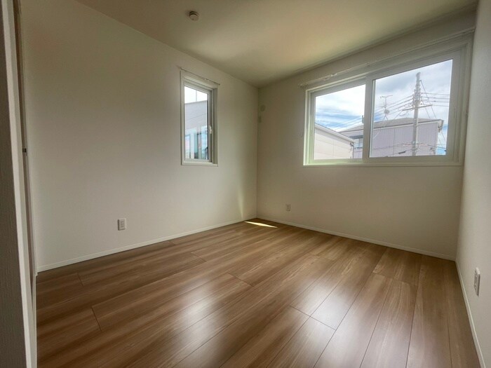 物件内観写真8　(居室)