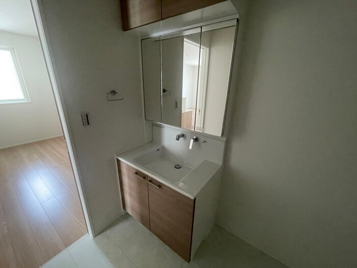 物件内観写真13　(洗面)