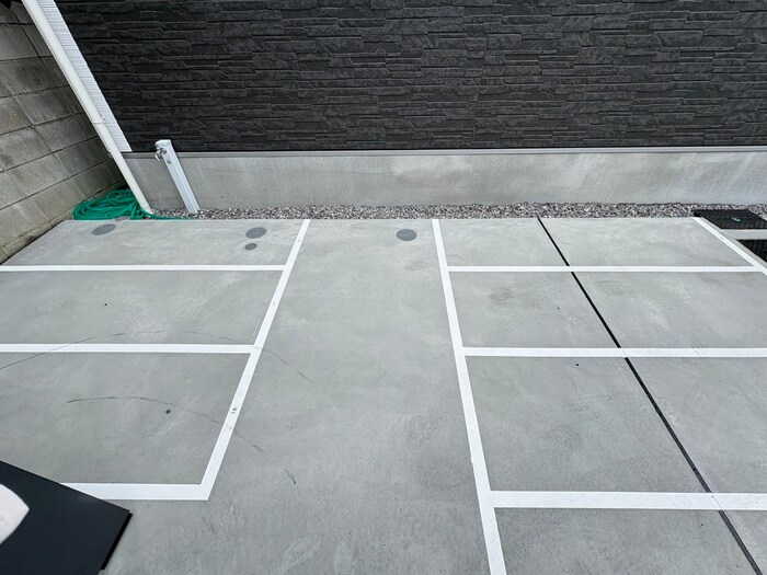 物件外観写真5　(バイク置き場)