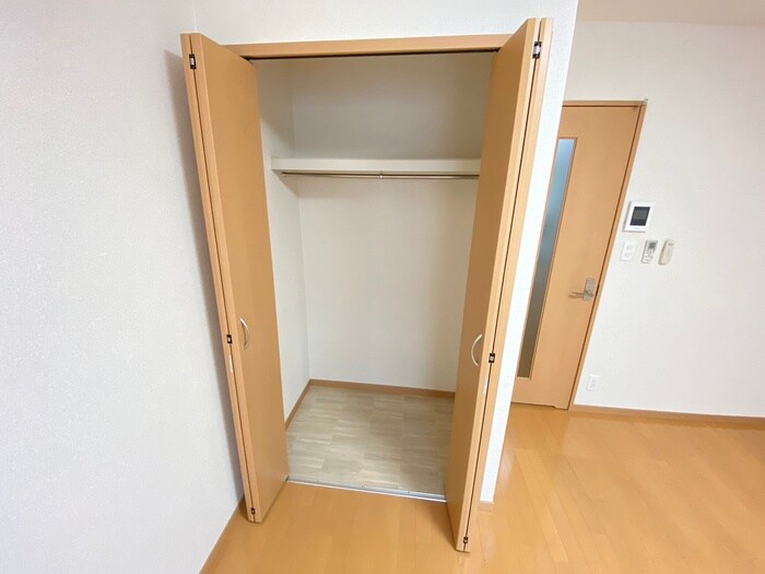 物件内観写真6　(収納)