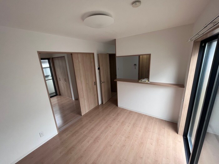 物件内観写真3　(居室)