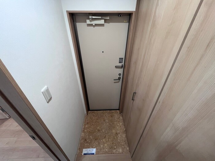 物件内観写真15　(玄関)