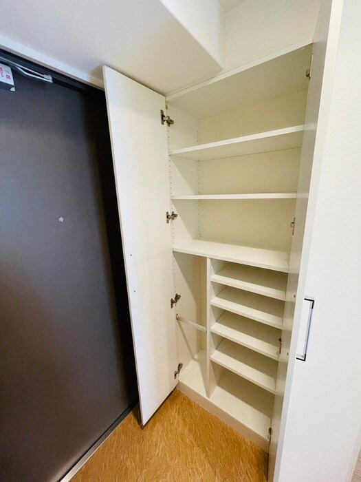 物件内観写真13　(靴箱)