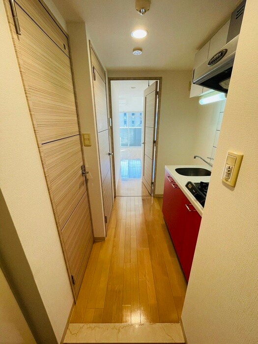 物件内観写真14　(廊下)