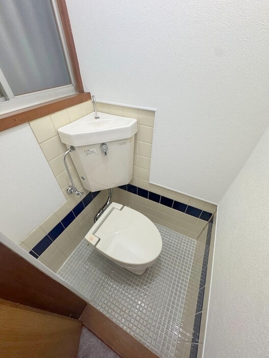 物件内観写真4　(トイレ)