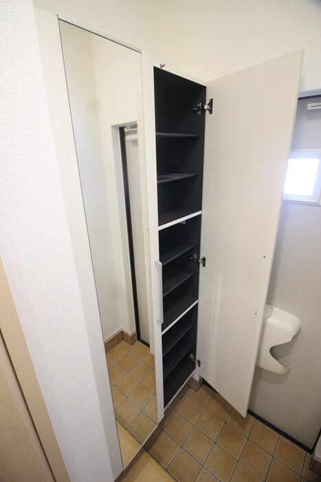 物件内観写真17　(靴箱)