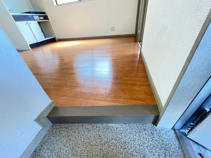 物件内観写真13　(廊下)