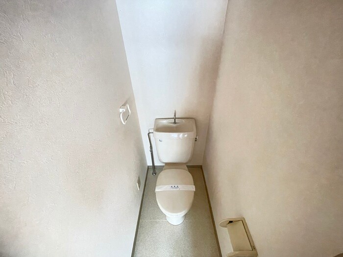 物件内観写真14　(トイレ)