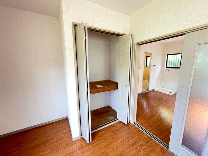 物件内観写真16　(収納)