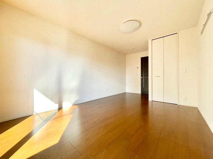 物件内観写真4　(居室)
