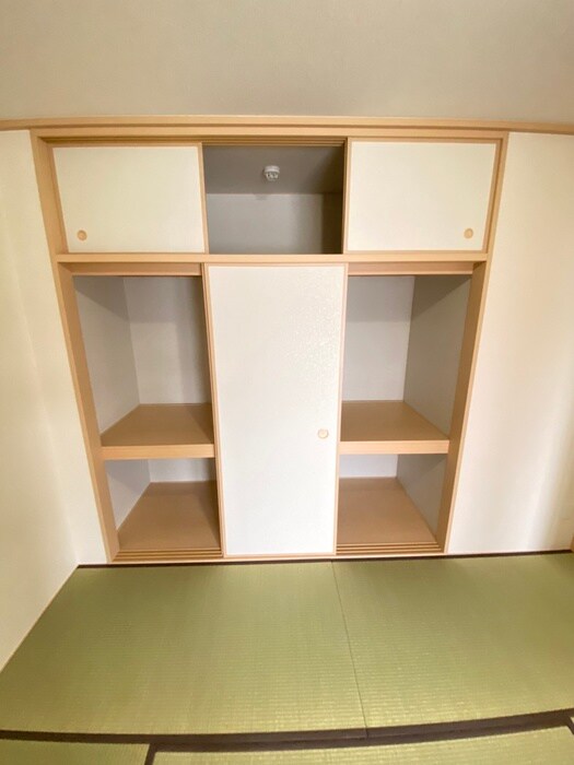 物件内観写真16　(収納)