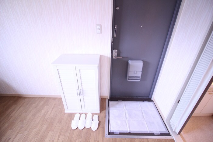 物件内観写真17　(玄関)